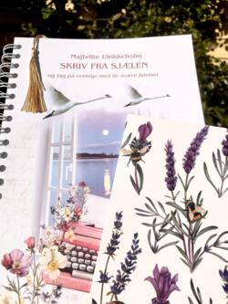 SKRIV FRA SJÆLEN TILBUD modtag gratis notesbog og bogmærke i gave  Stor flot A4 spiralbog i indpakning Skriv hvis du IKKE ønsker indpakning