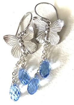 Sølv-Sommerfugle med LYSEBLÅ Light Sapphire Swarovski krystaller 