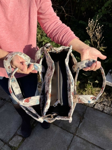 Stor sommerfugle-taske med foring FRI FRAGT (ikke i gaveindpakning grundet størrelsen)