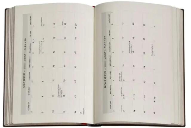 LUKSUS PIPPI-kalender 2027 ENGELSK TEKST en side pr dag kan bruges som dagbog Jeg pakker i gaveindpakning Skriv hvis du ikke ønsker indpakning