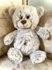 Bamse Teddy  22 cm blød som var det ægte dyrepels håndlavet fairtrade  - i sød gaveindpakning