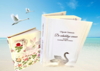 Sommer-TILBUD Modtag en gratis notesbog De udødelige svaner - Smuk eksklusiv gavebog med magiske fortællinger, digte & drømme 435 sider. Bogen er  illustreret med mine egne collager, signeret og pakket i gaveindpakning