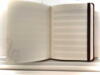 MUSIC LOVE Notesbog hardcover med linjerede sider til tekster og nodelinjer til melodier 16 x 21 cm 160 sider (syrefrit papir) pakkes i smukt håndlavet gavepapir med noder